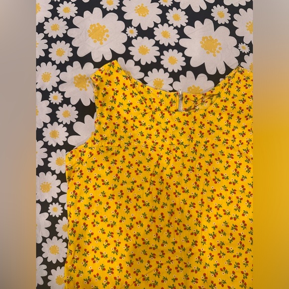 Strawberry Vintage Handmade Shift Dress - Picture 14 of 14